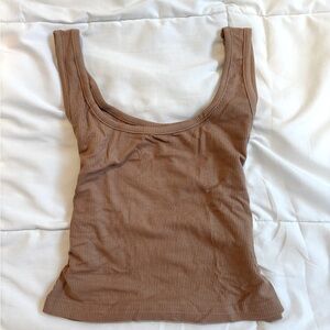 tan tank top